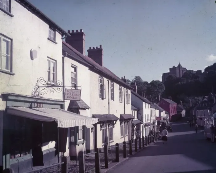 Framed Print : Street scene in Dunster, Somerset Framed Print : Street scene in Dunster, Somerset