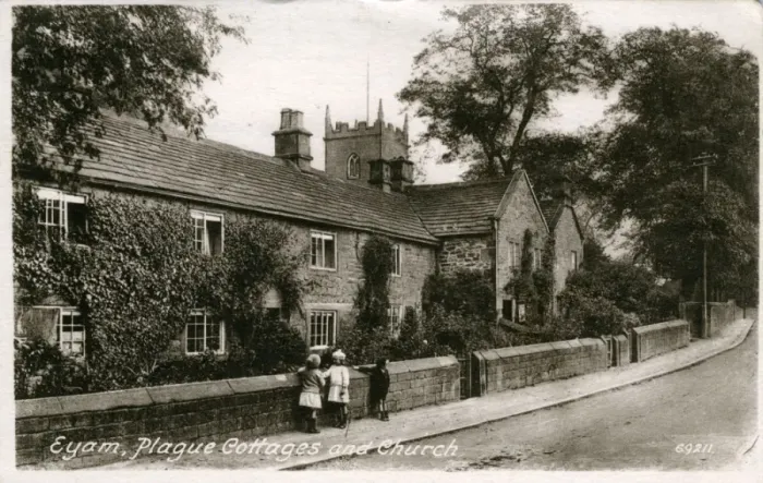 Framed Print : Street Scene, Eyam, Derbyshire Framed Print : Street Scene, Eyam, Derbyshire
