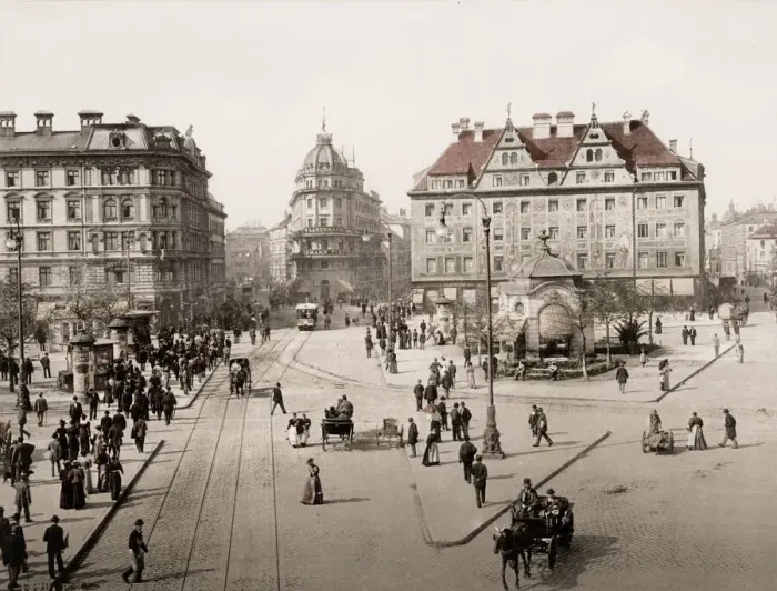 Framed Print : Street scene, Munchen, Munich, Germany Framed Print : Street scene, Munchen, Munich, Germany