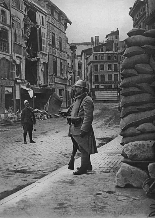 Framed Print : Street scene in Verdun after German bombardment, WW1 Framed Print : Street scene in Verdun after German bombardment, WW1