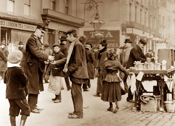 Framed Print : Street trader, London, early 1900s Framed Print : Street trader, London, early 1900s
