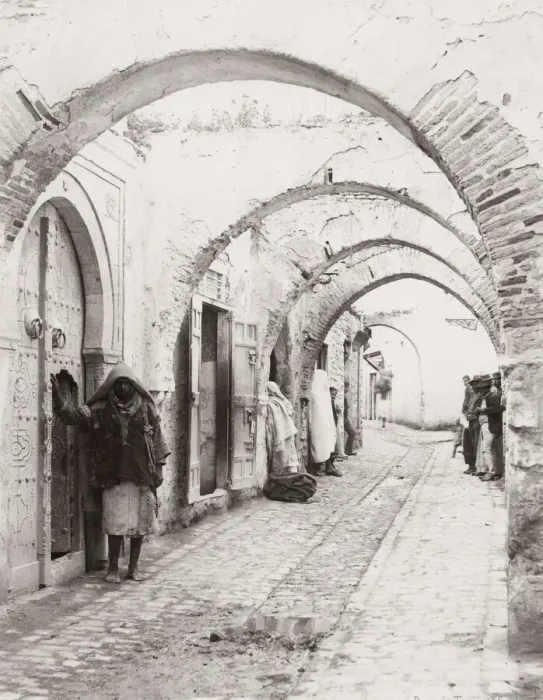 Framed Print : Street in Tunis with arches, architecture, Tunisia Framed Print : Street in Tunis with arches, architecture, Tunisia