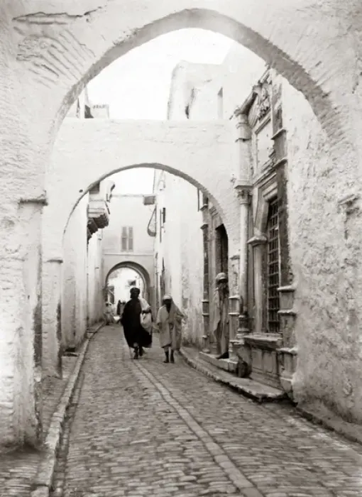 Framed Print : Street in Tunis, Tunisia, circa 1890s Framed Print : Street in Tunis, Tunisia, circa 1890s