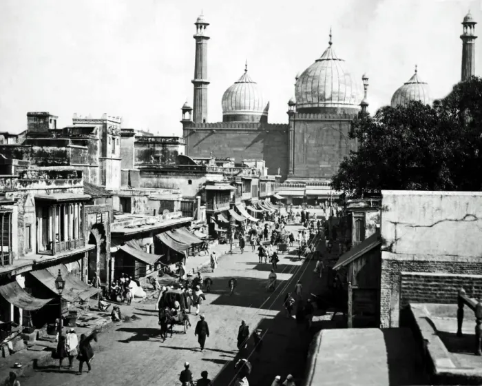 Framed Print : Street view and Jama Masjid, Delhi, India Framed Print : Street view and Jama Masjid, Delhi, India