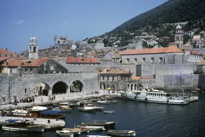 Framed Print : Streets in Dubrovnik Framed Print : Streets in Dubrovnik