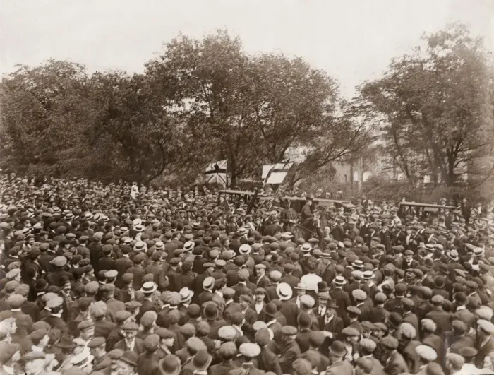 Framed Print : Strikers rally in London, with mounted police Framed Print : Strikers rally in London, with mounted police