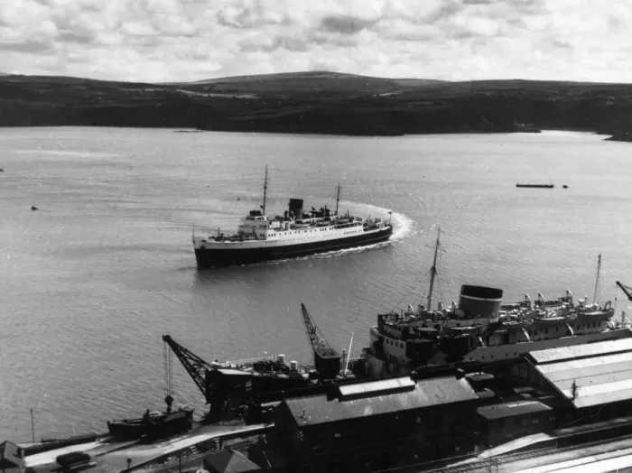 Framed Print : A striking view of steamships in Fishguard Harbour, Pembrokeshire, Wales. Date: 1950s Framed Print : A striking view of steamships in Fishguard Harbour, Pembrokeshire, Wales. Date: 1950s
