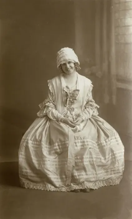 Framed Print : Studio portrait, young woman in historical costume Framed Print : Studio portrait, young woman in historical costume