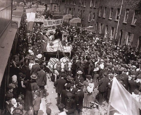 Suffragette Demonstration W. S. P. U London 1908