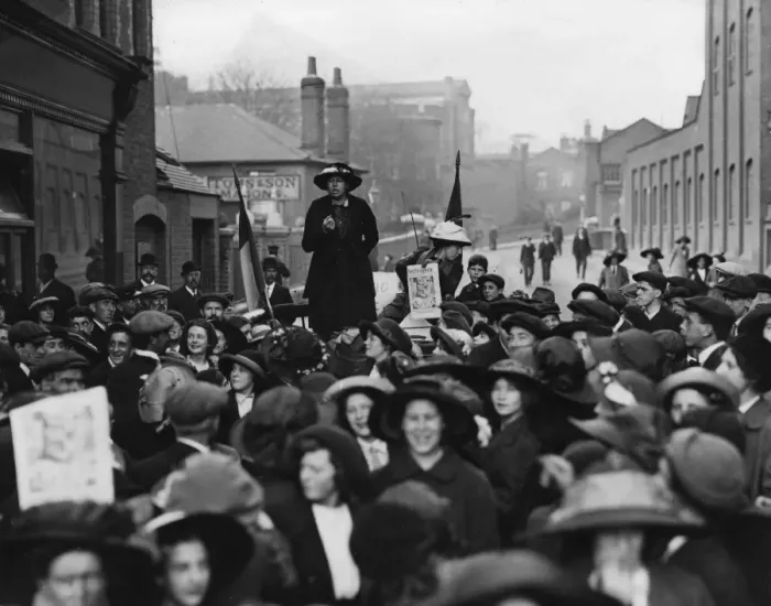 Framed Print : A suffragette meeting in 1913 Framed Print : A suffragette meeting in 1913