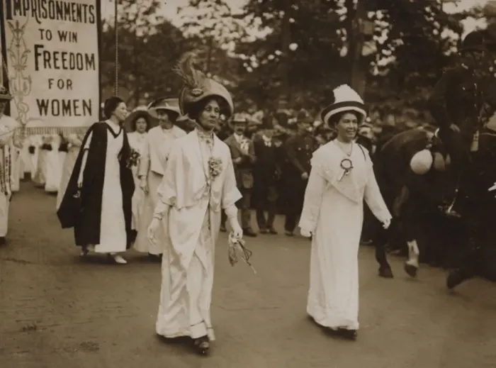 Framed Print : Suffragette Womens Coronation Procession June 17, 1911 Framed Print : Suffragette Womens Coronation Procession June 17, 1911