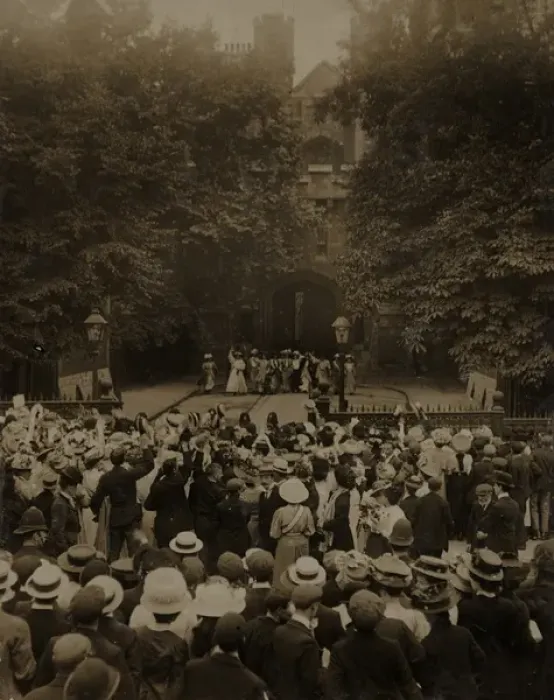 Framed Print : Suffragettes Released from Prison Framed Print : Suffragettes Released from Prison