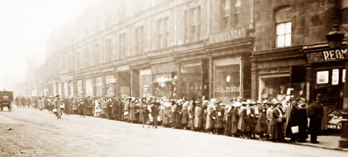 Framed Print : Sugar queue in Keighley in 1917 Framed Print : Sugar queue in Keighley in 1917