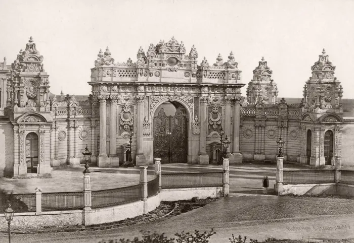 Framed Print : Sultans Gate, Dolmabahce Palace, Istanbul, Turkey Framed Print : Sultans Gate, Dolmabahce Palace, Istanbul, Turkey
