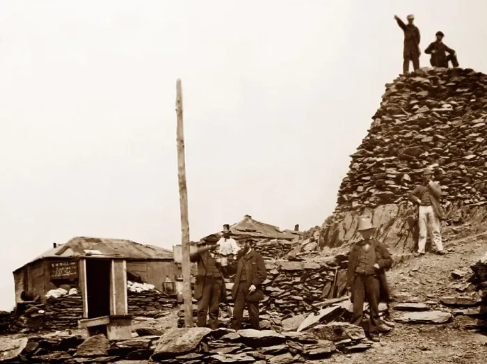 Framed Print : The Summit of Mount Snowdon, Wales, Victorian period Framed Print : The Summit of Mount Snowdon, Wales, Victorian period