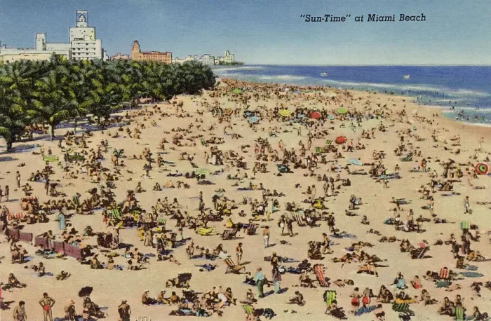 Framed Print : Sunbathing holidaymakers on Miami Beach, Florida, USA Date: 1941 Framed Print : Sunbathing holidaymakers on Miami Beach, Florida, USA Date: 1941