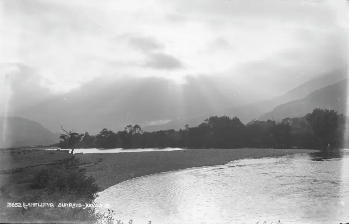 Framed Print : Sunlight Breaking Through Clouds at Llanelltyd Framed Print : Sunlight Breaking Through Clouds at Llanelltyd