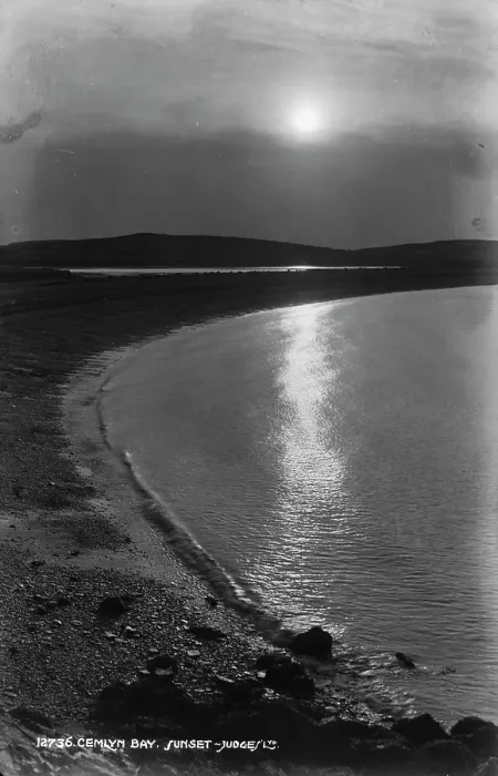 Framed Print : Sunset at Cemlyn Bay