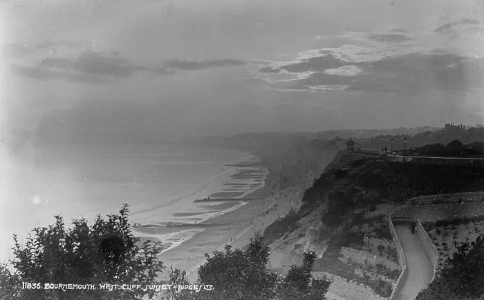 Framed Print : Sunset at West Cliff, Bournemouth Framed Print : Sunset at West Cliff, Bournemouth