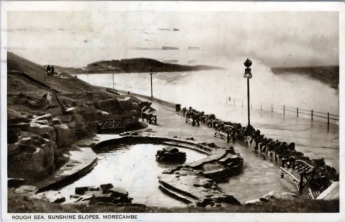 Framed Print : Sunshine Slopes Lagoon, Morecambe, Lancashire