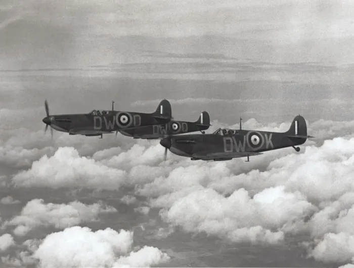 Framed Print : Supermarine Spitfire 1 / I Framed Print : Supermarine Spitfire 1 / I