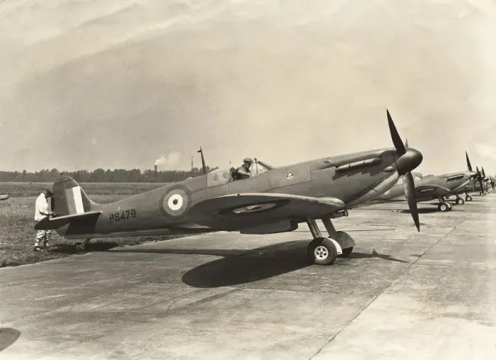 Framed Print : Supermarine Spitfire 2A / IIA Framed Print : Supermarine Spitfire 2A / IIA