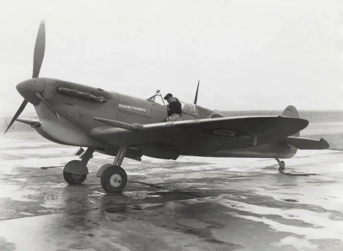 Framed Print : Supermarine Spitfire 5C / VC Framed Print : Supermarine Spitfire 5C / VC