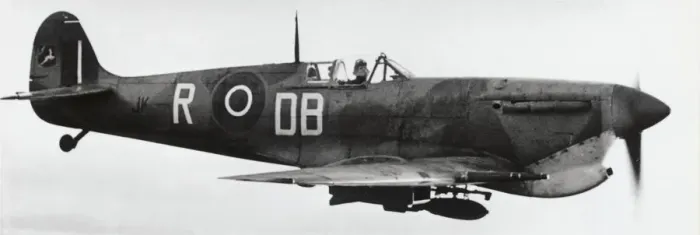 Framed Print : Supermarine Spitfire 5C / VC Framed Print : Supermarine Spitfire 5C / VC