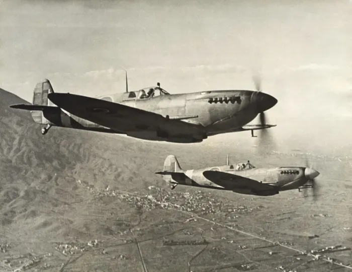 Framed Print : Supermarine Spitfire 9 / IX Framed Print : Supermarine Spitfire 9 / IX