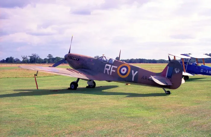 Framed Print : Supermarine Spitfire AR474 - RF-Y Framed Print : Supermarine Spitfire AR474 - RF-Y
