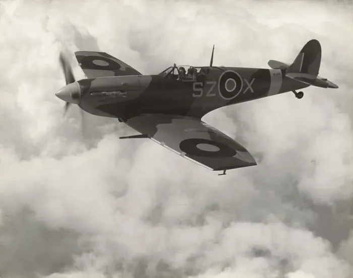 Framed Print : Supermarine Spitfire LF-5B / LF-VB Framed Print : Supermarine Spitfire LF-5B / LF-VB