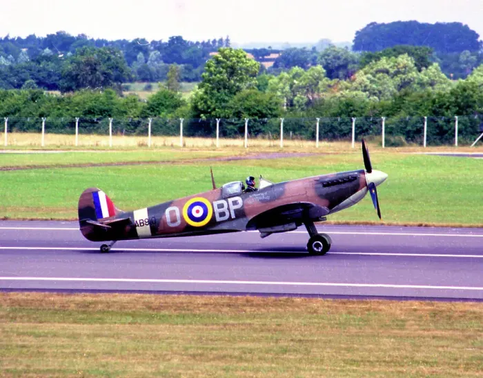 Framed Print : Supermarine Spitfire LF Mk. Vb AB910 Framed Print : Supermarine Spitfire LF Mk. Vb AB910