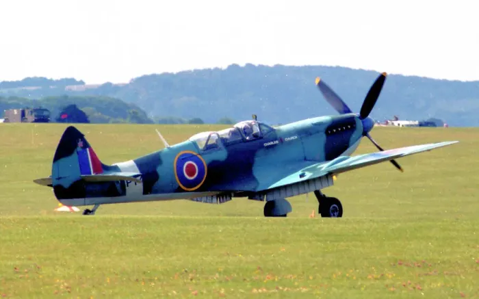 Framed Print : Supermarine Spitfire Mk HF Mk. IXe G-CTIX - PT462 Framed Print : Supermarine Spitfire Mk HF Mk. IXe G-CTIX - PT462