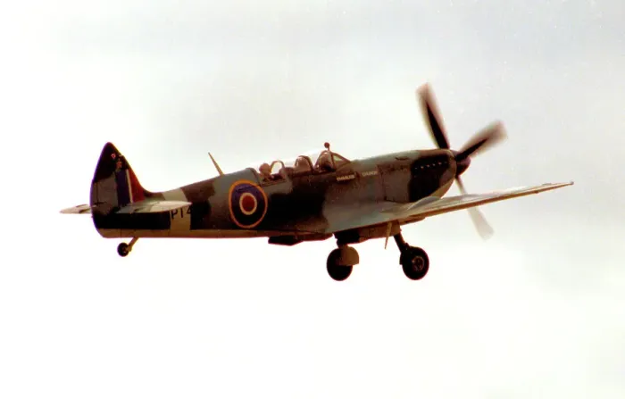 Framed Print : Supermarine Spitfire Mk HF Mk. IXe G-CTIX - PT462 Framed Print : Supermarine Spitfire Mk HF Mk. IXe G-CTIX - PT462