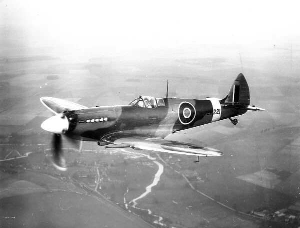 Supermarine Spitfire XII EN221