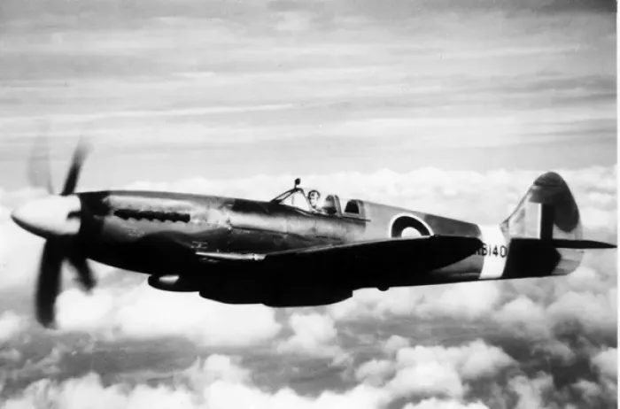 Framed Print : Supermarine Spitfire XIV (forward view) aloft Framed Print : Supermarine Spitfire XIV (forward view) aloft