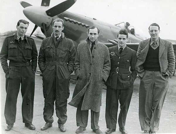 Supermarine test pilots at High Post Aerodrome in March?