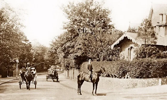 Framed Print : Sutton Brighton Road early 1900s Framed Print : Sutton Brighton Road early 1900s