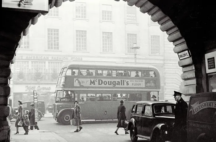Framed Print : Swallow street arch, London Framed Print : Swallow street arch, London