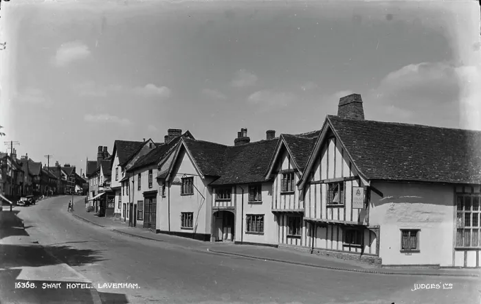 Framed Print : Swan Hotel, Lavenham Framed Print : Swan Hotel, Lavenham