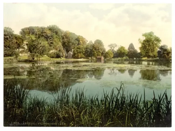 Framed Print : Swanbourne Lake, Arundel Castle, England Framed Print : Swanbourne Lake, Arundel Castle, England