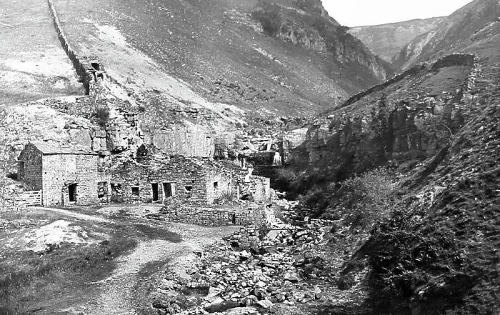 Framed Print : Swinnergill, Swaledale, Yorkshire in the 1940 / 50s Framed Print : Swinnergill, Swaledale, Yorkshire in the 1940 / 50s