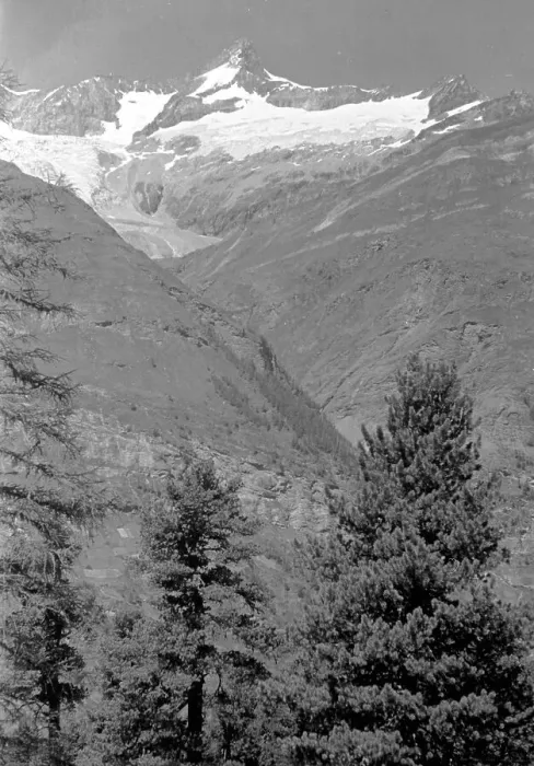 Framed Print : Swiss Alps: alpine peak Framed Print : Swiss Alps: alpine peak