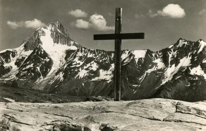 Framed Print : Swiss Alps - Wooden Cross in Mountains - Switzerland Framed Print : Swiss Alps - Wooden Cross in Mountains - Switzerland