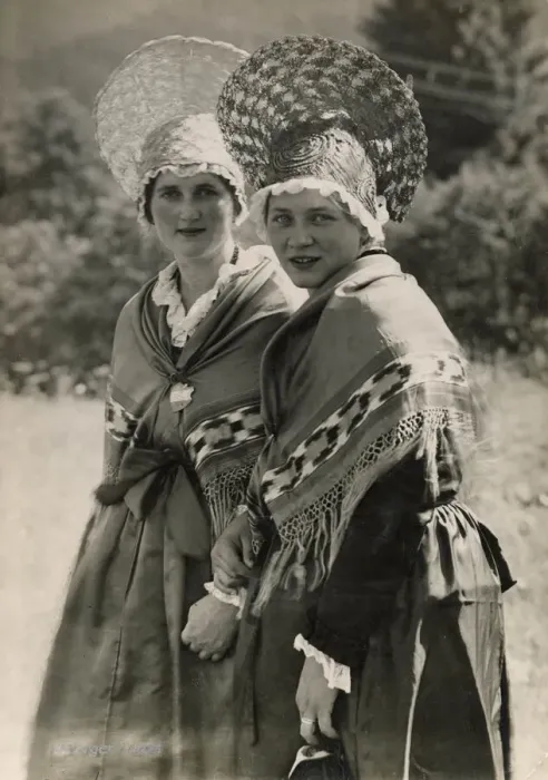 Framed Print : Two Swiss girls wearing traditional Zurich peasant costumes including shawls Framed Print : Two Swiss girls wearing traditional Zurich peasant costumes including shawls