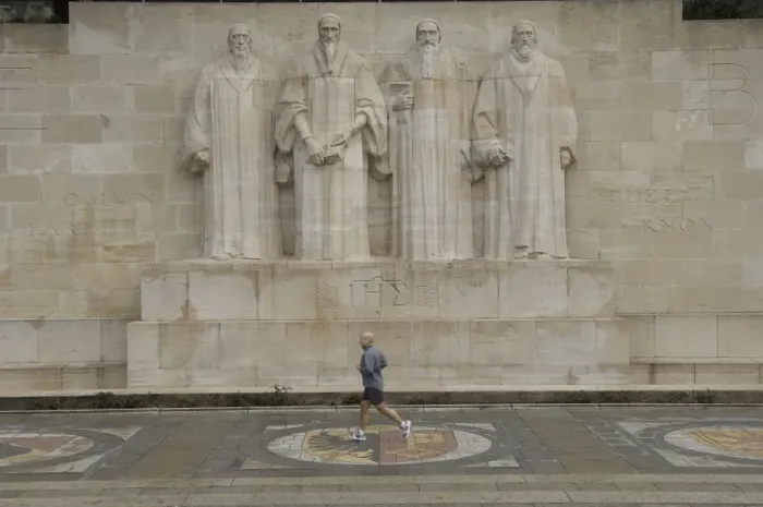 Framed Print : SWITZERLAND. Geneva. Reformation Wall. Statues Framed Print : SWITZERLAND. Geneva. Reformation Wall. Statues
