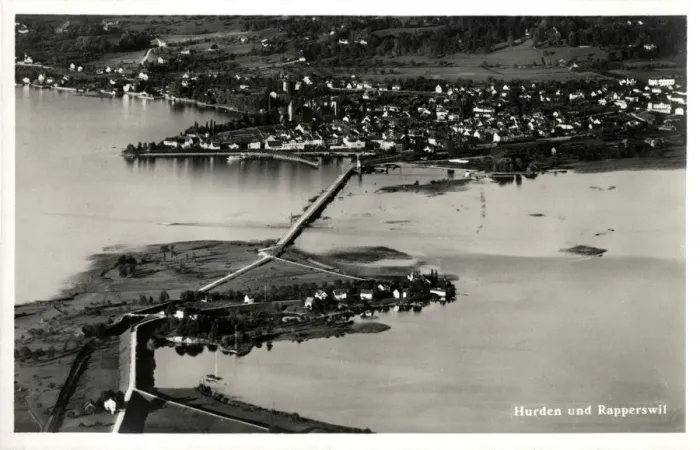 Framed Print : Switzerland - Holzbrucke Rapperswil-Hurden Framed Print : Switzerland - Holzbrucke Rapperswil-Hurden