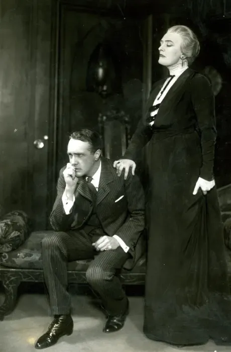 Framed Print : Sybil Thorndike and Owen Nares in Double Door Framed Print : Sybil Thorndike and Owen Nares in Double Door