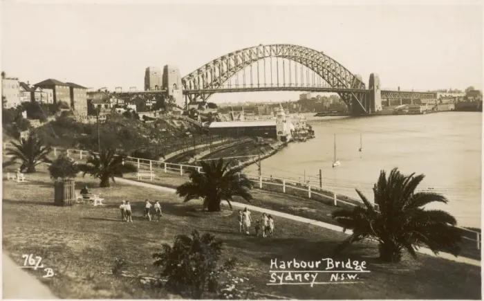 Framed Print : Sydney c. 1930s Framed Print : Sydney c. 1930s