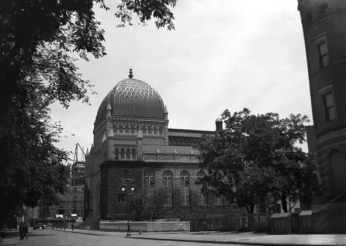 Framed Print : Synagogue Temple Beth-El, 5th Avenue, New York Framed Print : Synagogue Temple Beth-El, 5th Avenue, New York